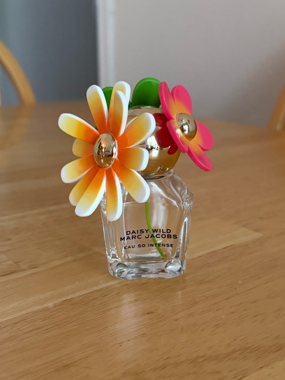 EMPTY Marc Jacobs Daisy Wild Eau So Intense 1oz Perfume Bottle